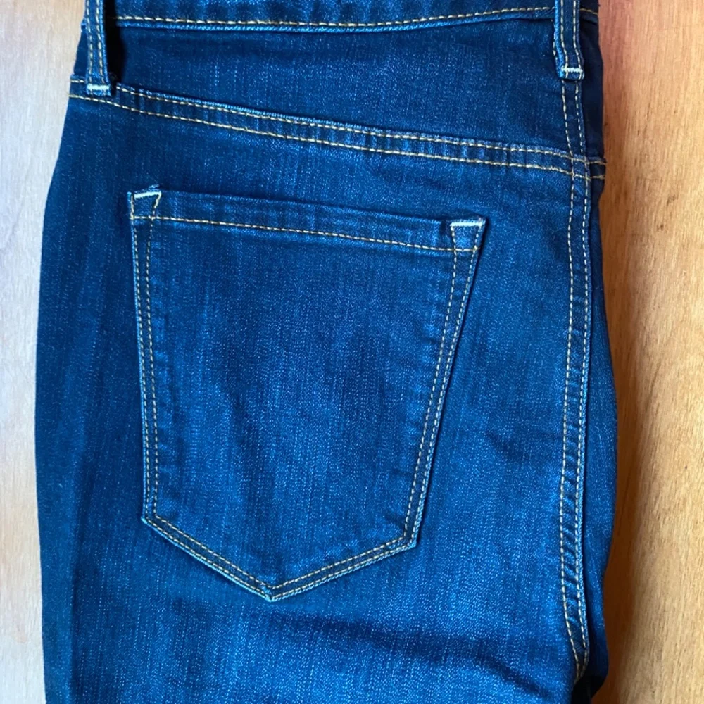 Jessica Simpson High Rise Jeans - Picture 6 of 9